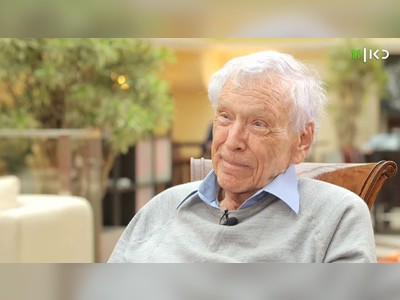 עמוס עוז - moreshet.com