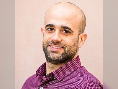 עופר אדרת - moreshet.com