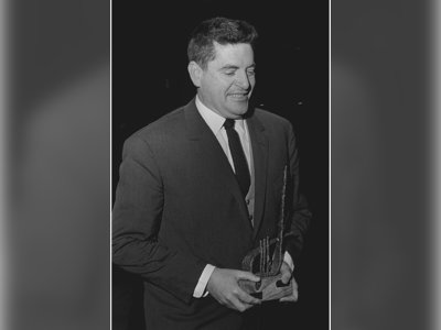 מנחם גולן - moreshet.com