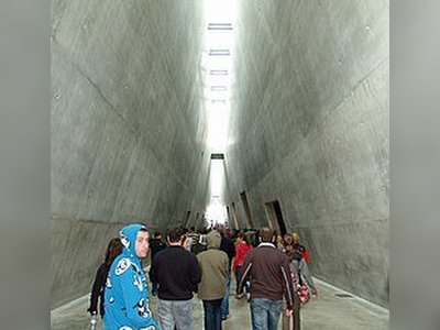 יד ושם - moreshet.com